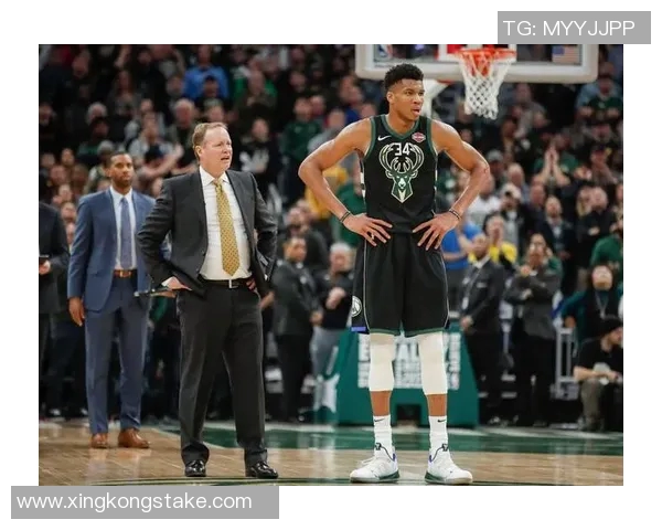 帕金斯揭示字母哥内心挣扎雄鹿默契应对却装作无知